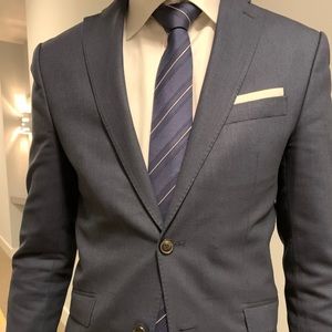 Men’s Zara suit